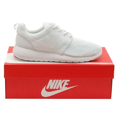 Amazon.com: Mens Nike Roshe One White: Clothing, Shoes